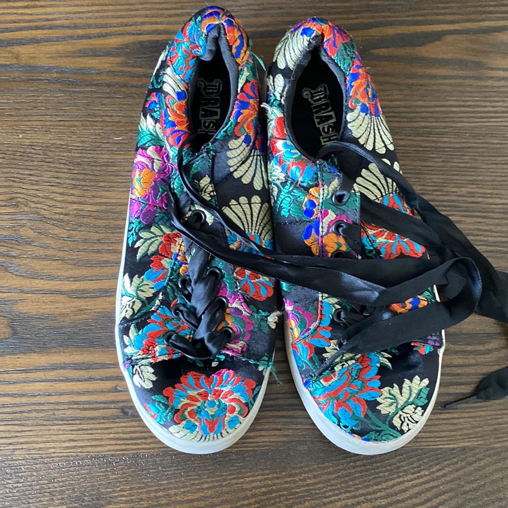 Print sneakers